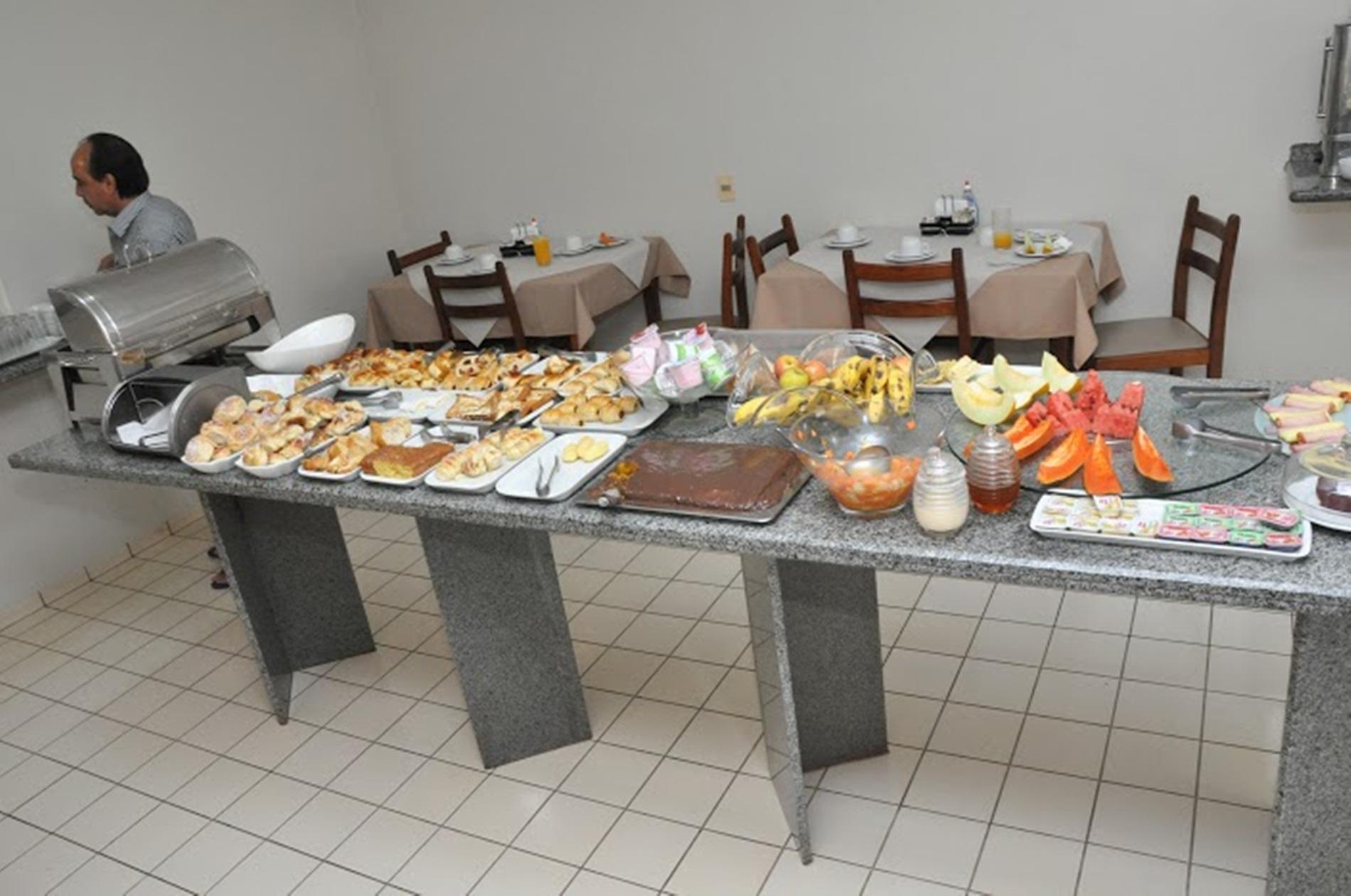 Hotel Araguatins 12/16