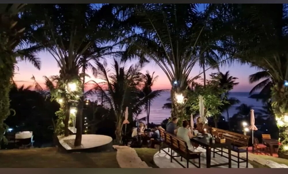 The Little Mermaid Guesthouse & Restaurant 46/50