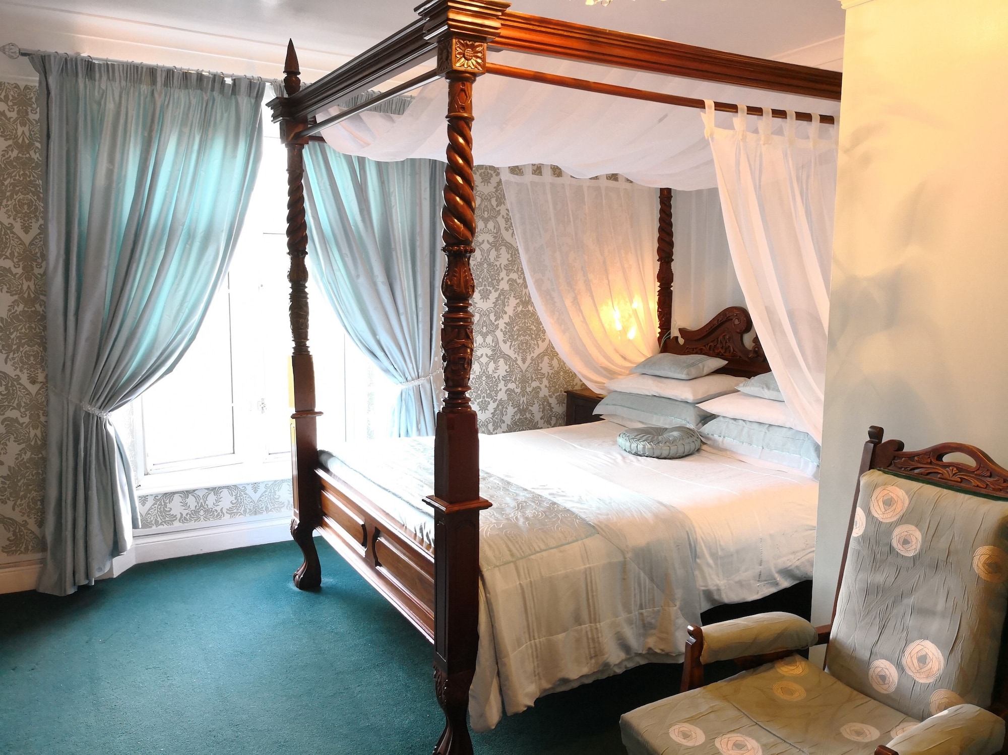 Green, Double Bed
