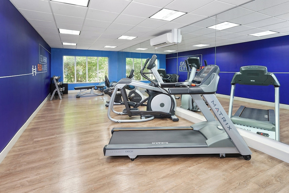 Holiday Inn Express Hotel & Suites Urbana-Champaign(U Of I Area) 41/74