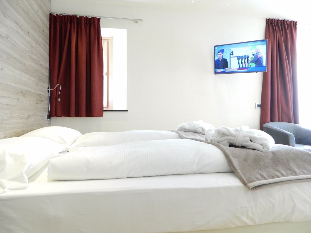 Alba Alpine Hotel 26/71