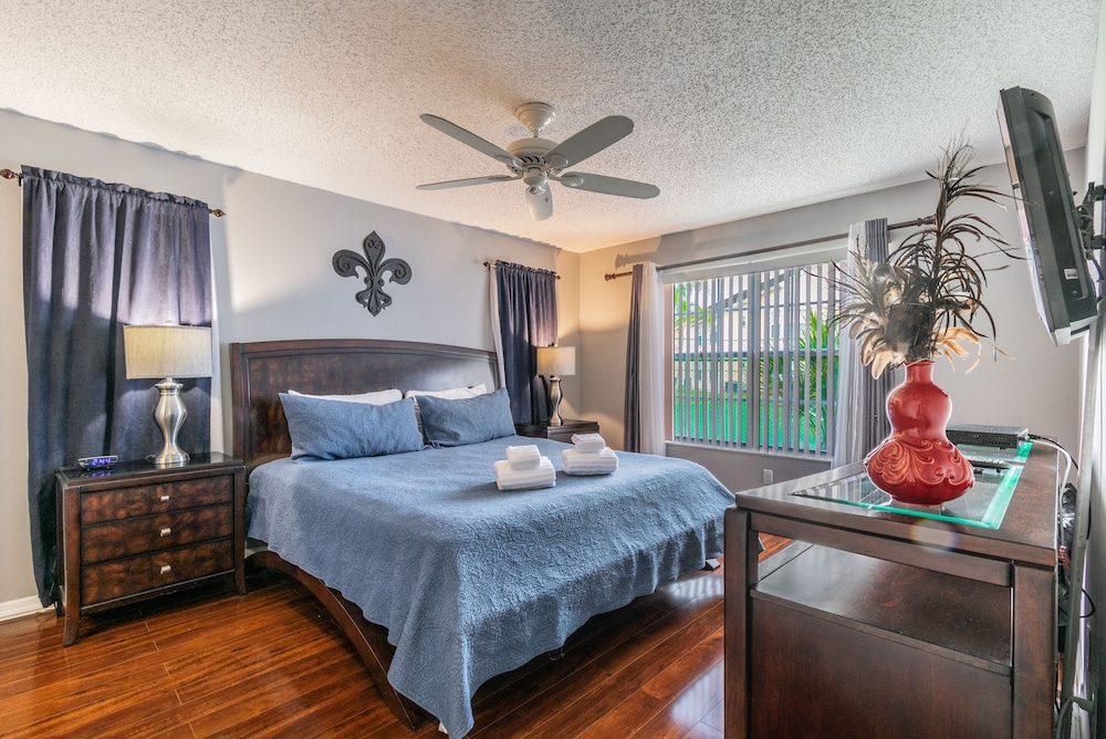 Near Disney: Harry Potters Castle Private Home 6/32