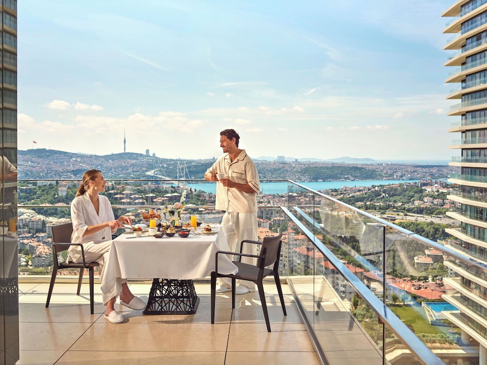 RAFFLES ISTANBUL 42/68