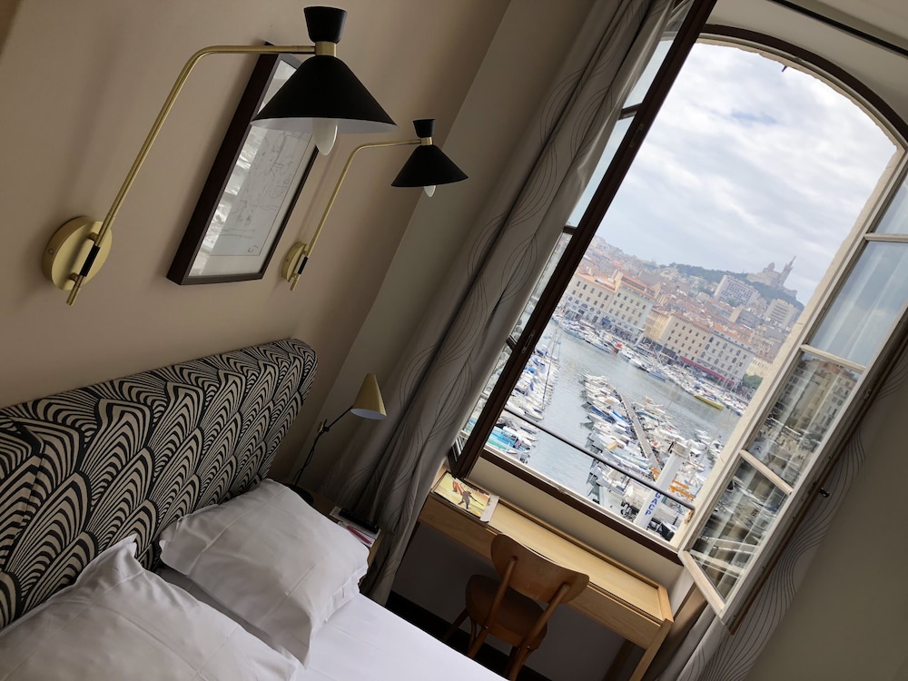 Hotel Bellevue Marseille 23/74