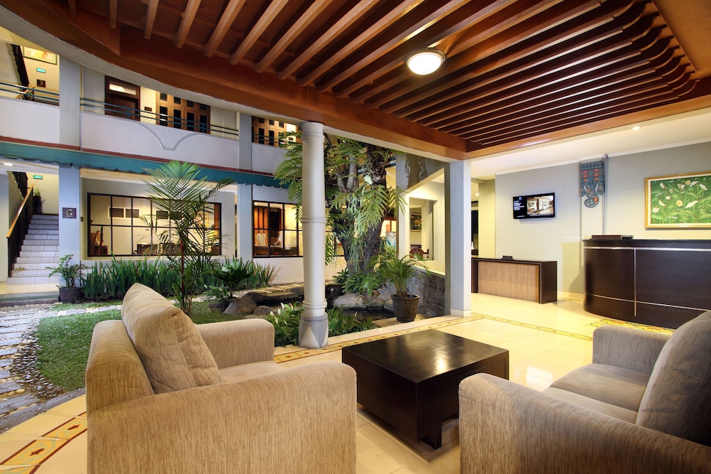 Cakra Kusuma Hotel 34/49