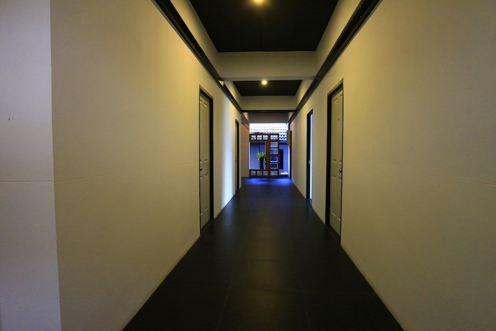 Azz Hotel 23/43