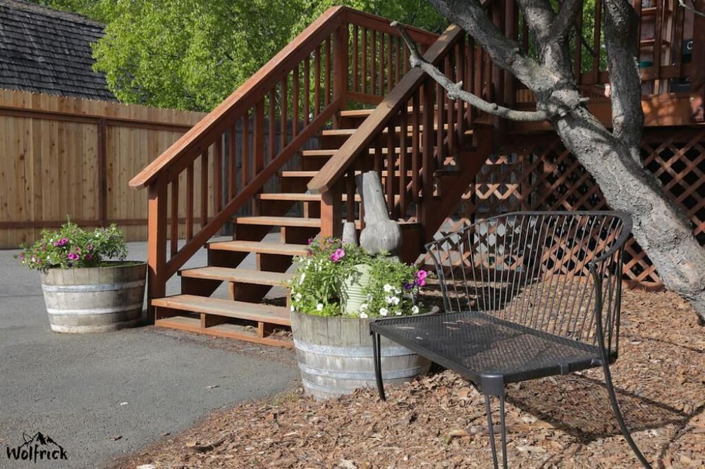 Jewel Lake Bed Breakfast 43/50