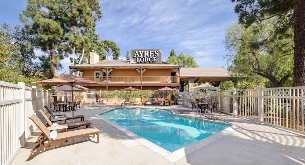 Ayres Lodge Alpine 40/40