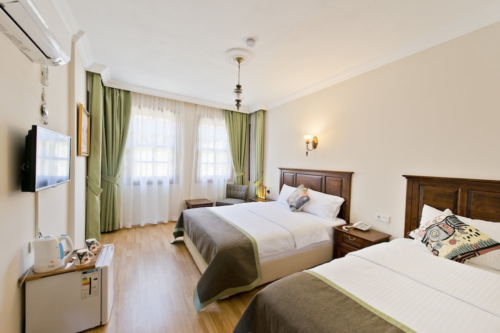 Hadrian Gate Hotel 14/50