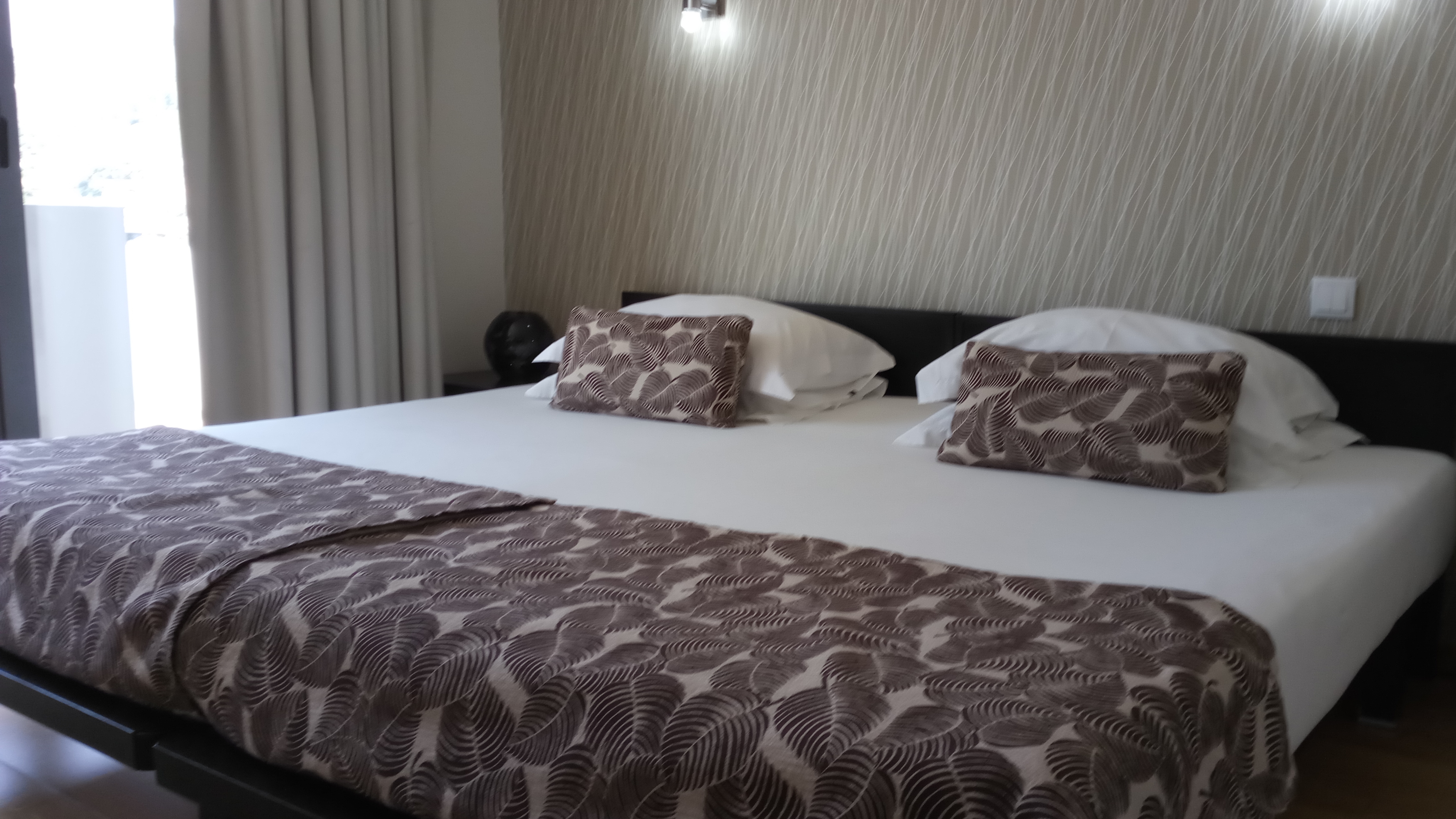 River, Twin Beds
