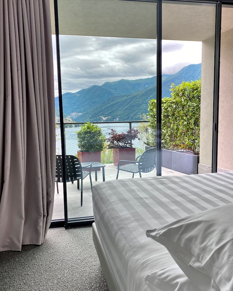 Hotel Lago 11/50