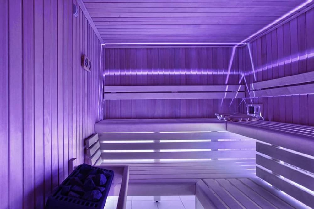 swimming pool spa