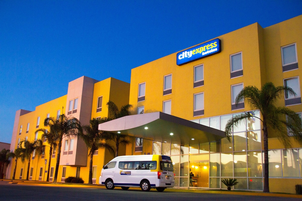 City Express by Marriott Tepotzotlan 1/50
