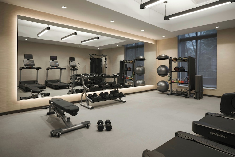 Holiday Inn & Suites Asheville-Biltmore Village Area 39/70