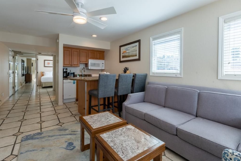 San Clemente Cove 43/55