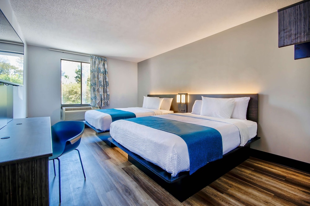 Motel6 Jeffersonville, IN - Louisville 10/33