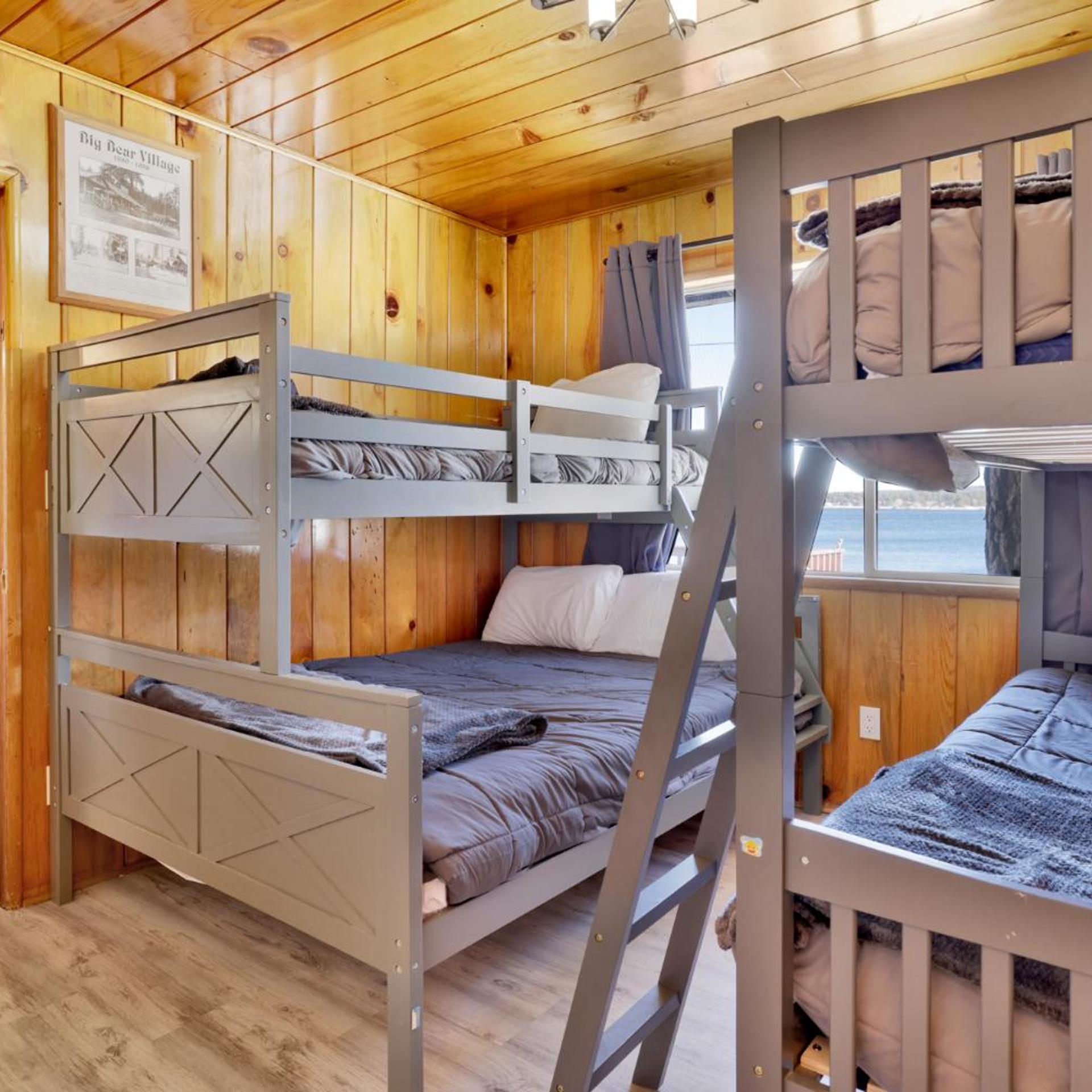 Sunrise Lakefront Family Cabin by Big Bear Vacations 21/39