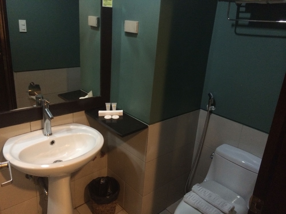 Baguio Burnham Suites 14/18