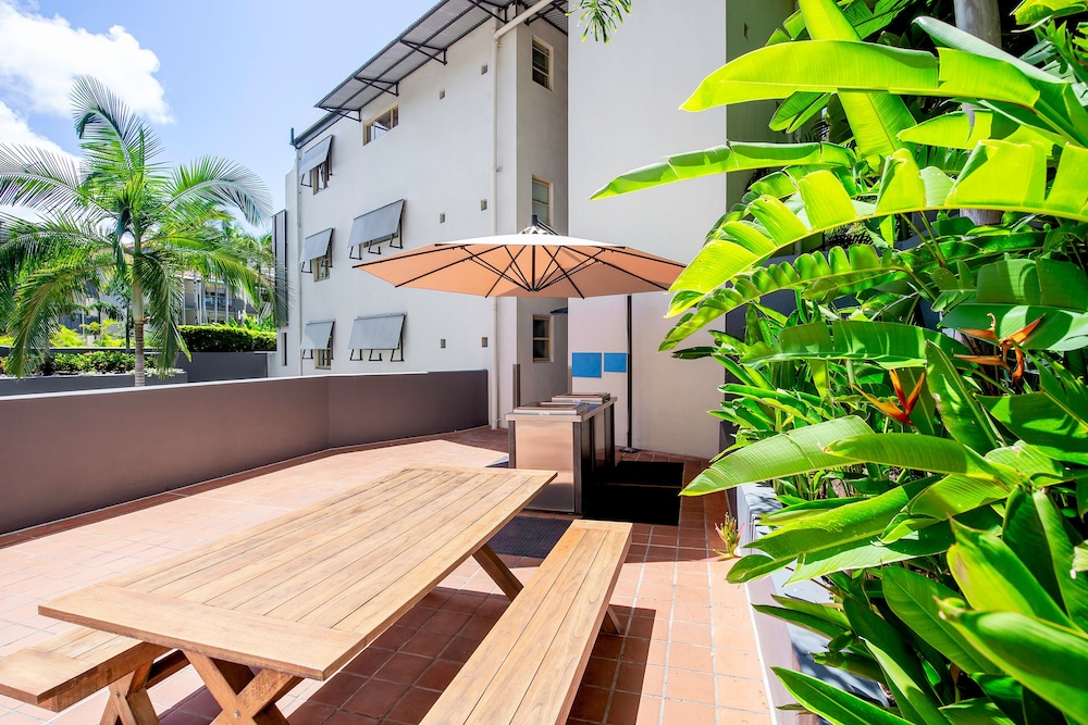 Mantra French Quarter Noosa 64/71