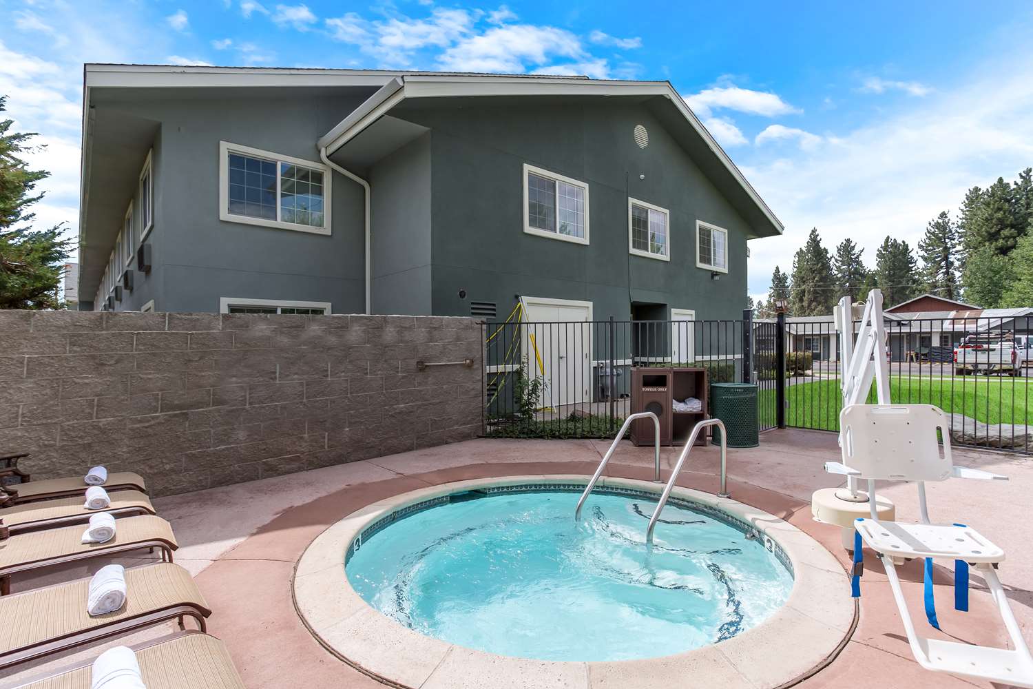 Best Western Rose Quartz Inn 40/40