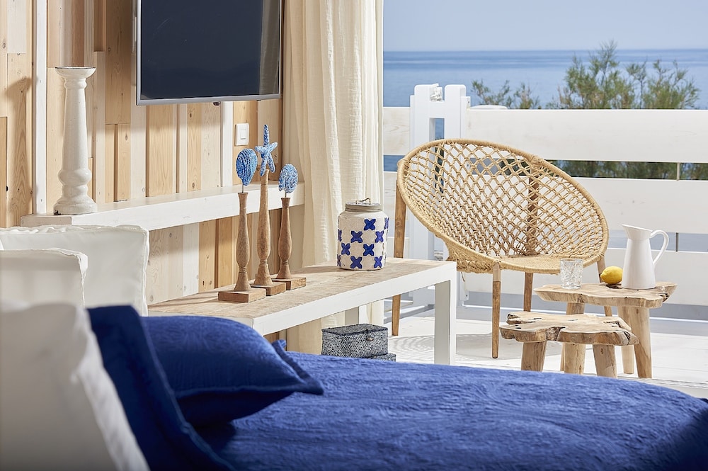 Artemis Seaside Resort 74/82