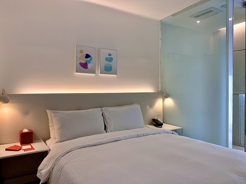 HOTEL POISPOIS 10/56