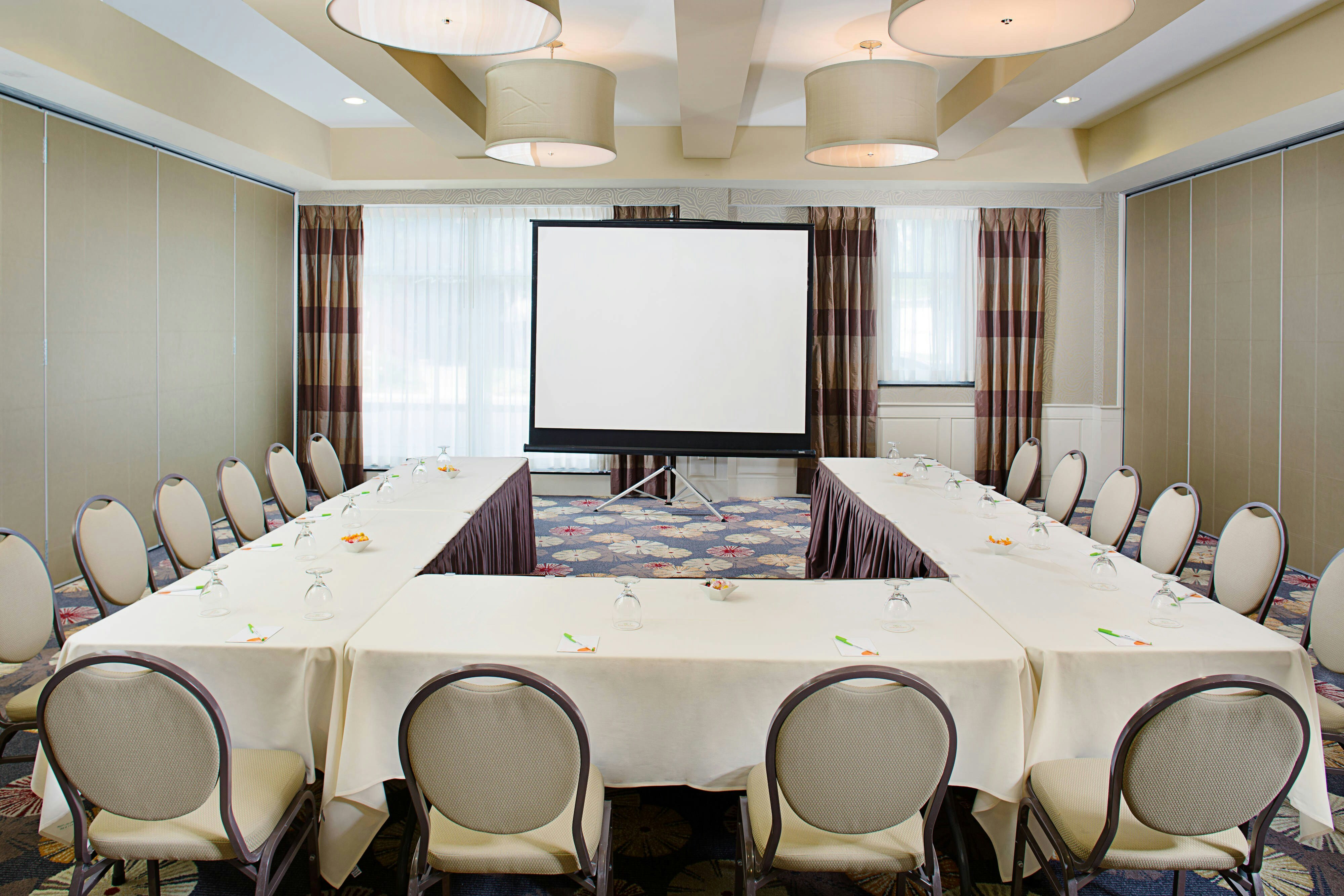 Courtyard by Marriott Keene Downtown 12/16