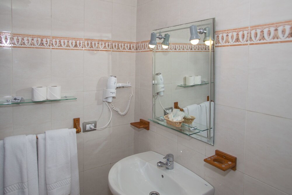 Santa Rosa Apartamentos 33/34