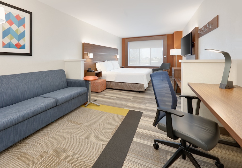 Holiday Inn Express Hotel And Suites Mitchell 43/67