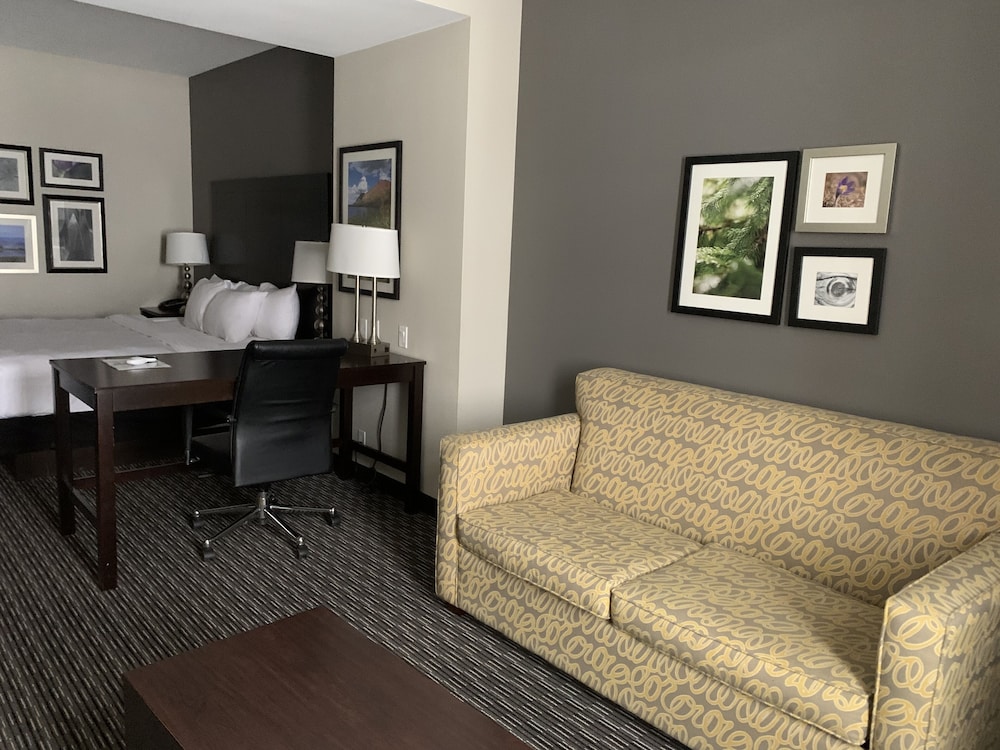 La Quinta Inn and Suites by Wyndham Billings 12/44