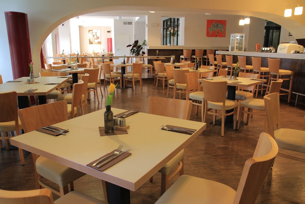 Akcent Hotel 44/67