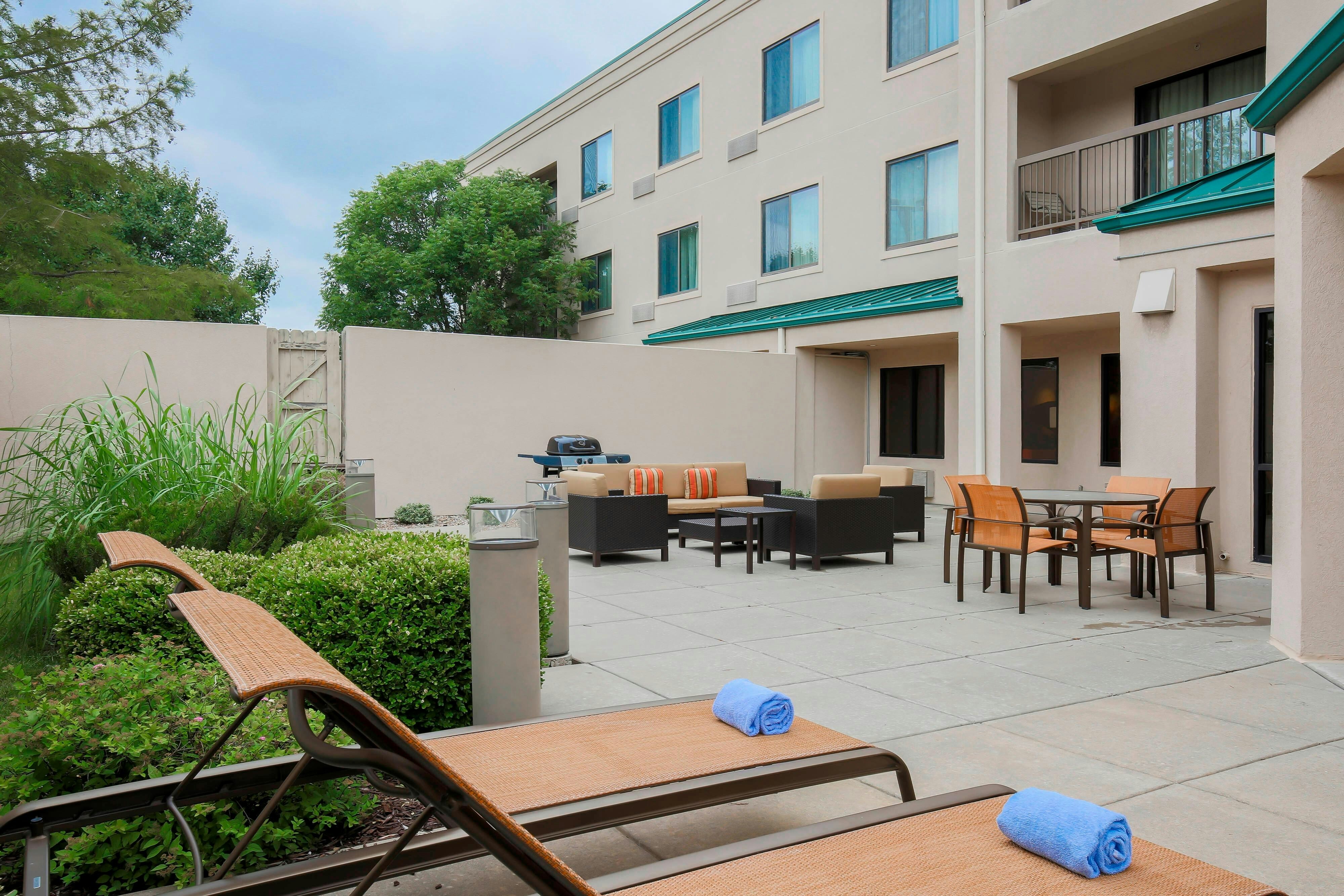 Courtyard Topeka 10/11