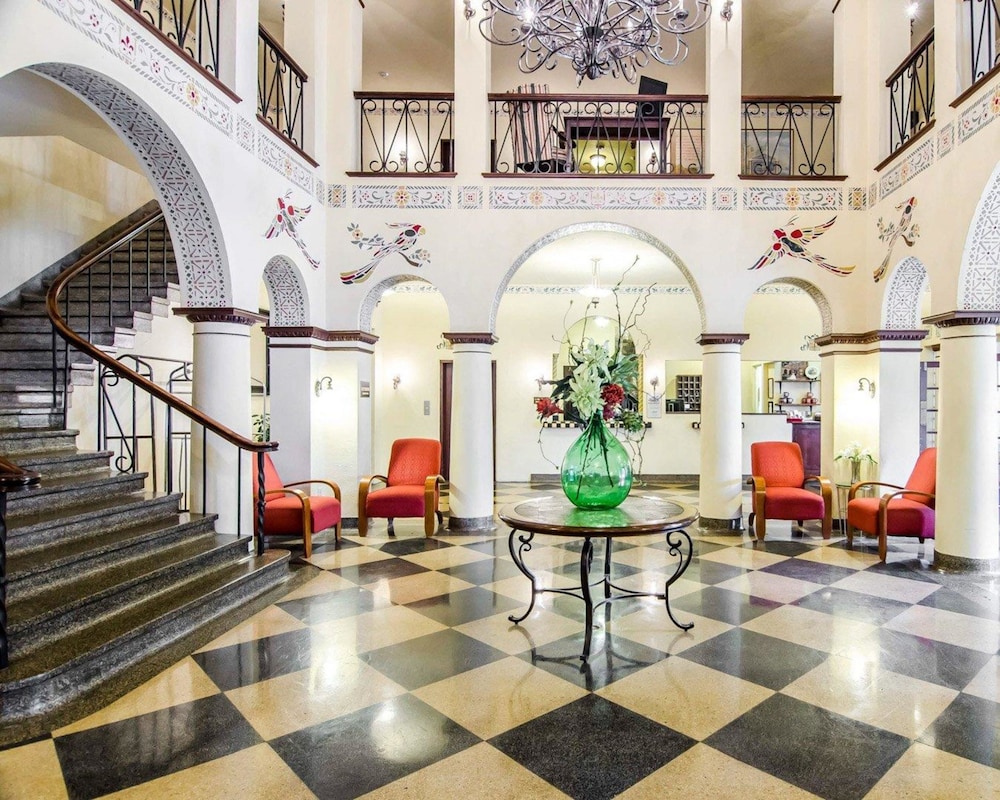 Hotel Seville 43/49