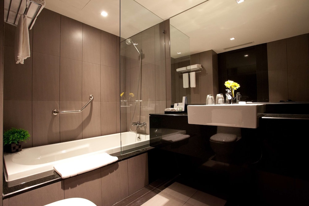 Golden Tulip Mandison Suites 9/59