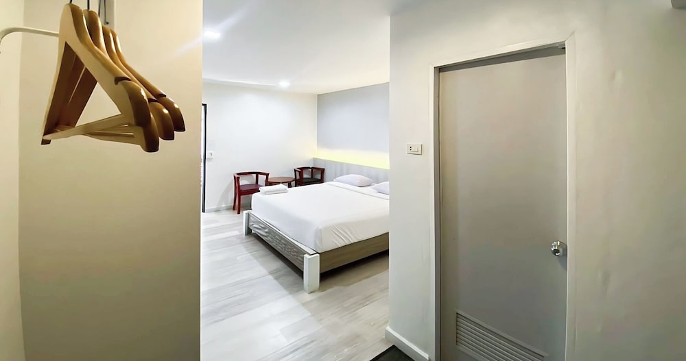 Kiatnakhon Hotel 40/40