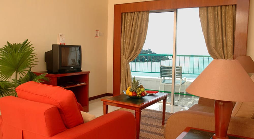 Rainbow Paradise Premium Resort Tanjung Bungah 37/50