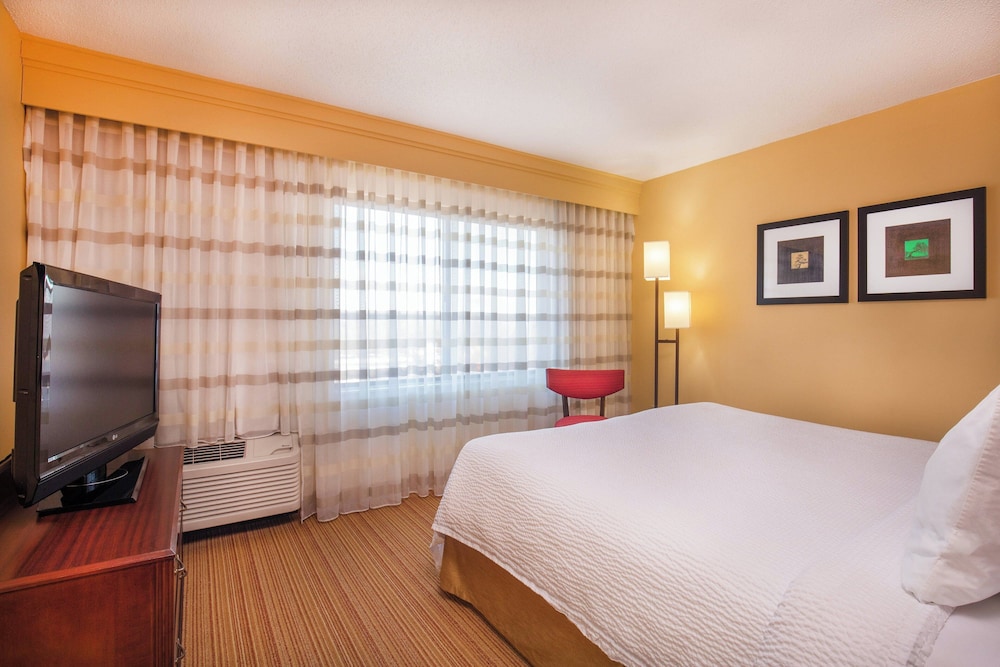 Room at Courtyard by Marriott Hartford Manchester, MANCHESTER - CT