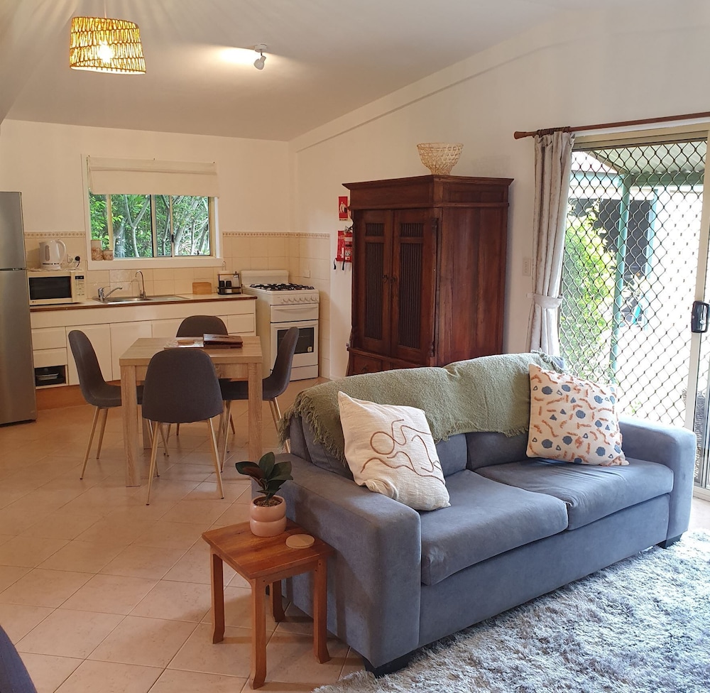 CLANDULLA COTTAGES 16/50