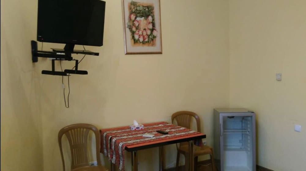 Bella Hotel 4/50