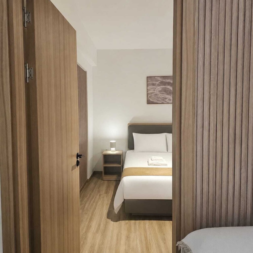 Valentinos Apartments photo4