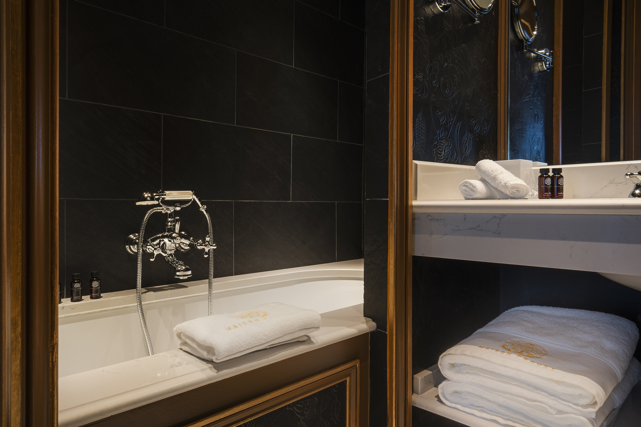 3 BEDROOMS, EXECUTIVE, SUITE
