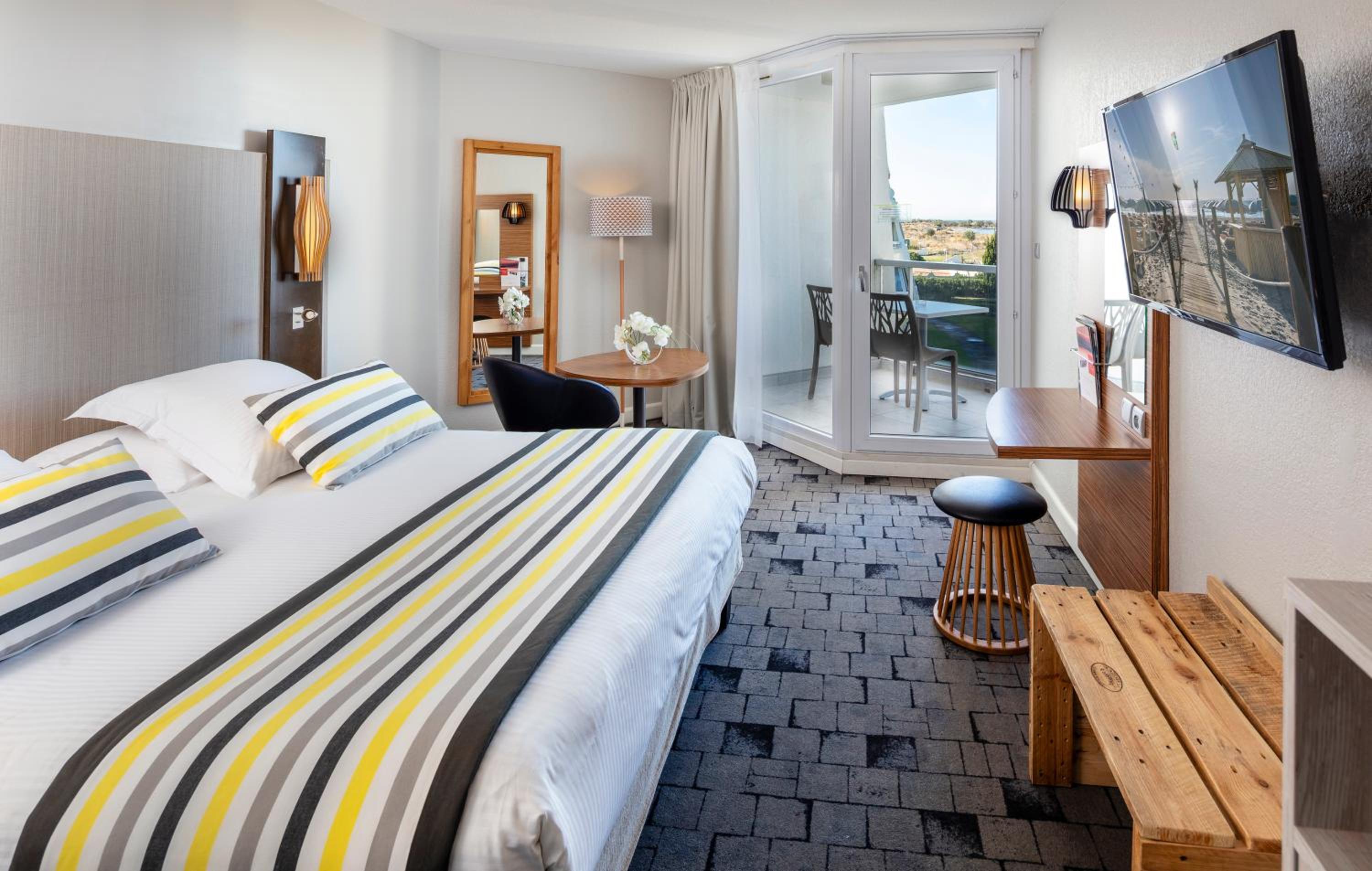 Room, Double Bed, Side Sea View