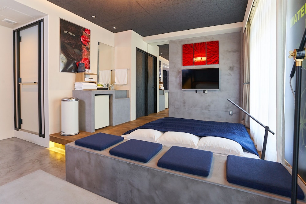 Hotel Material 11/62