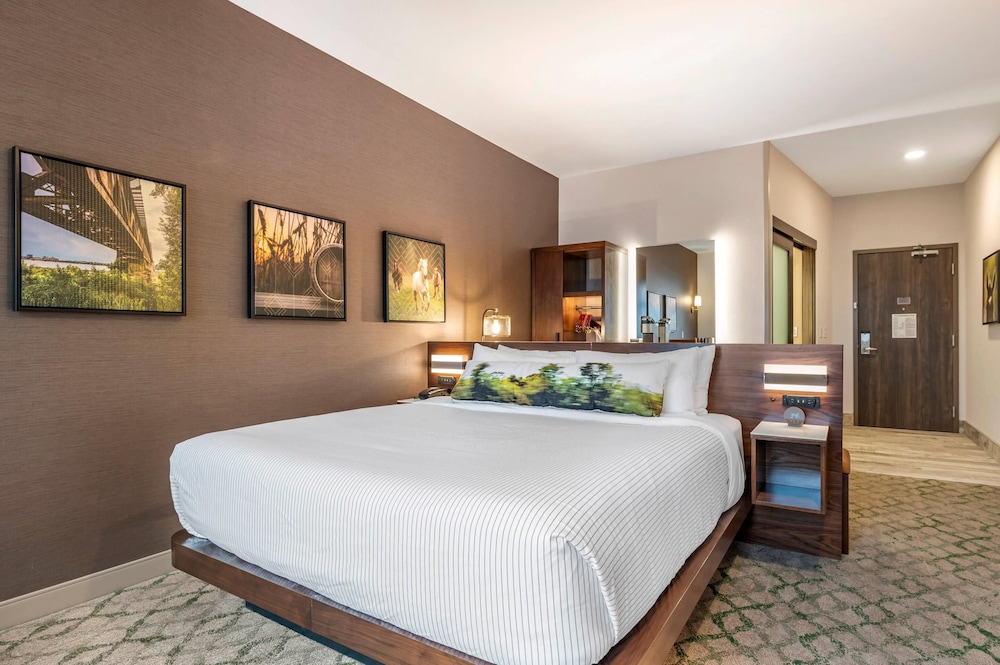 STANDARD, KING BED