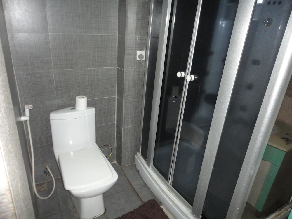 Sdm Tavern And Suites 26/27