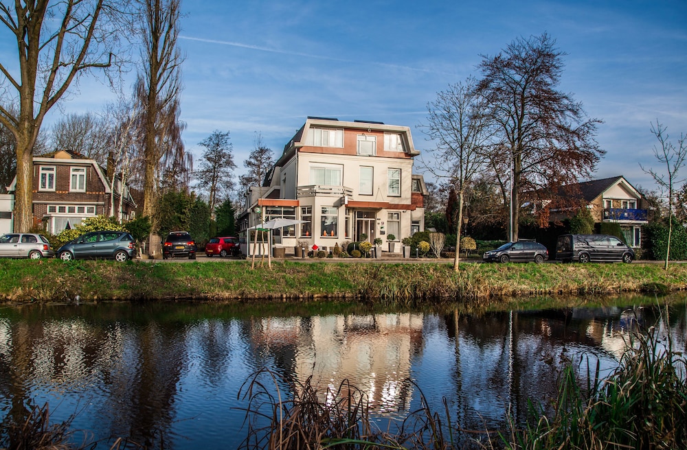 Alp de Veenen Hotel 41/50
