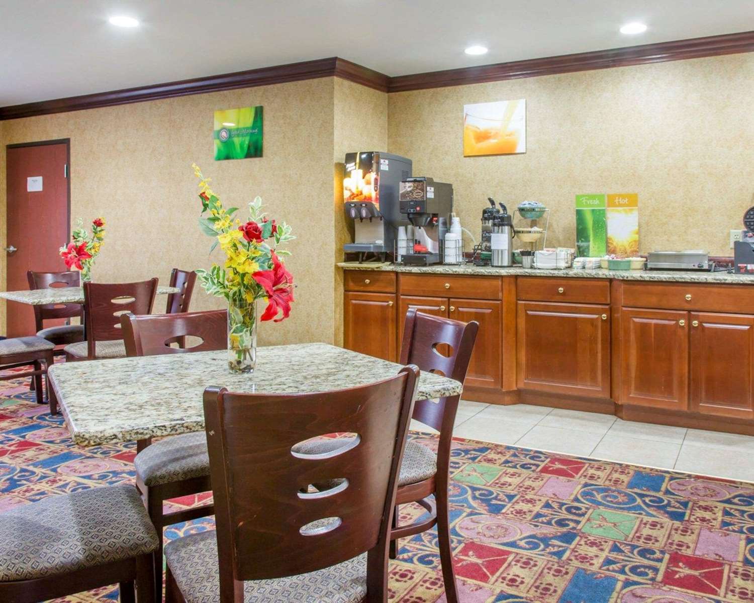 Quality Inn and Suites Meriden, CT 11/14