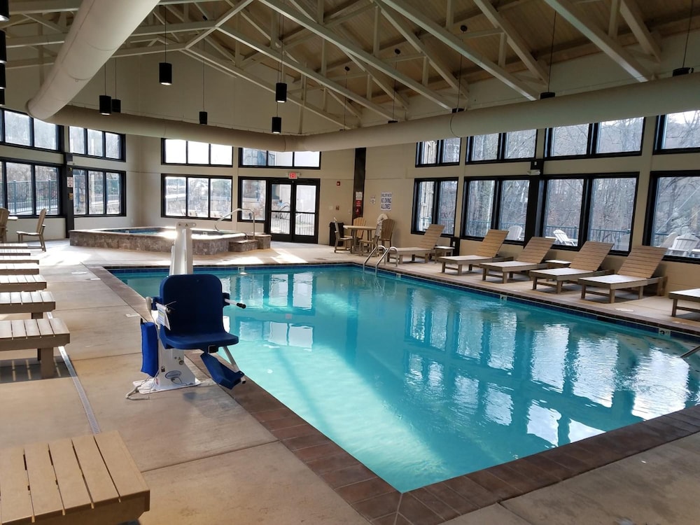 Laurel Point Resort 9/35