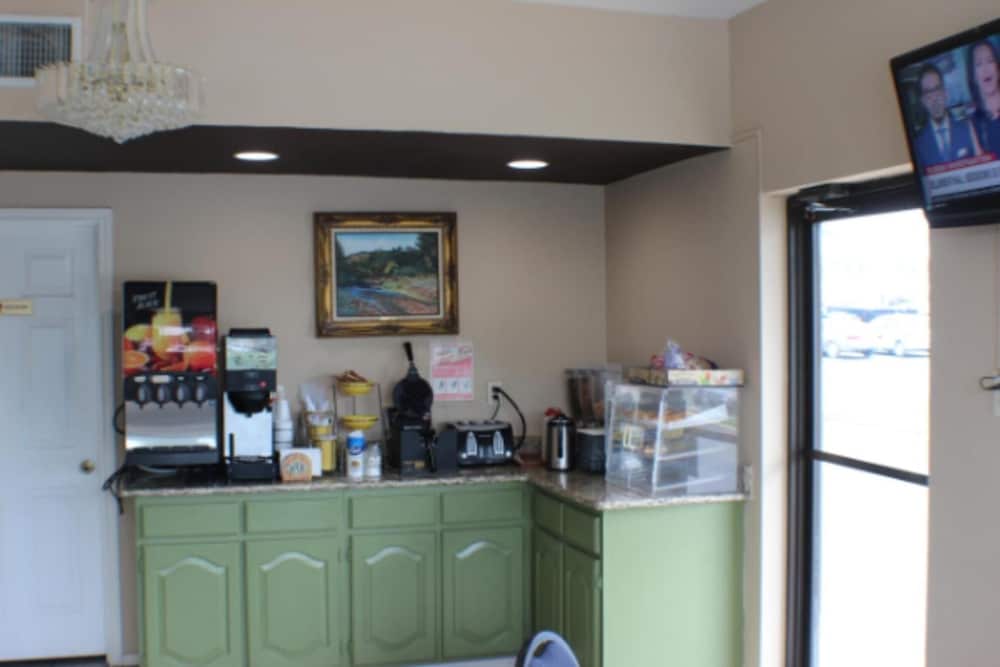 Lone Star Inn Kerrville Fredericksburg 30/42