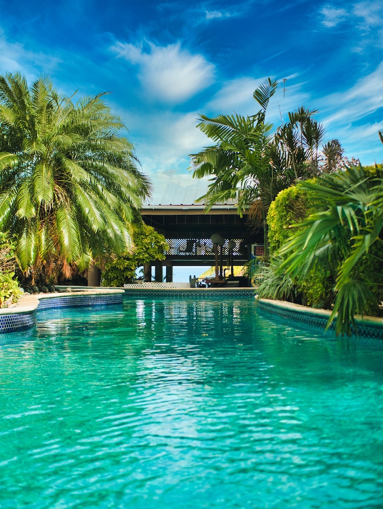 Tropikist Beach Hotel & Resort 5/65